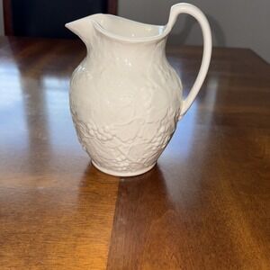 Vintage Wedgwood of Etruria & Barlaston Grape & Vine Porcelain Pitcher app 6.5in
